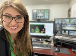 Courtney Spooner's Instagram, Twitter & Facebook