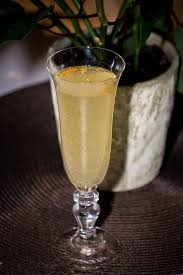 Recette Soupe Angevine Un Cocktail Alcoolise Recette Soupe Angevine Sirop De Grenadine Bouteille De Champagne