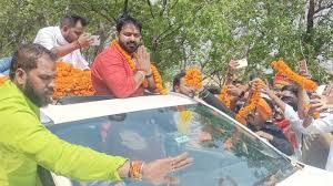 Bhojpuri actor Pawan Singh road show from Karakat Lok Sabha seat Photo ann  | Pawan Singh Photo: काराकाट में पवन सिंह ने रोड शो में दिखाया अपना जलवा,  तस्वीरों में देखिए बेकाबू