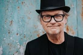 Juliana Nash's Instagram, Twitter & Facebook