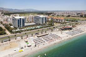 Zo heeft het 4 sterren hotel splashworld atlantica porto bello beach een heus waterpretpark! Porto Bello Hotel Resort Spa Hlx