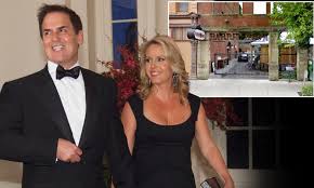 One born in 2003, the other born in. Mark Cuban Accused Of Sexually Assaulting Woman In 2011 Daily Mail Online