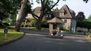 This includes restaurants, shopping, travel agencies, car rentals and hotels. Mamaroneck Beach And Yacht Club In Mamaroneck Ny United States Marina Reviews Phone Number Marinas Com