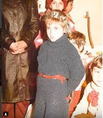 Mihai albu traieste din nou primii fiori ai dragostei. Eram UraÈ›icÄƒ Acum E Una Dintre Cele Mai Bizare Vedete Dar Cum ArÄƒta Iulia Albu Inainte Cand ArÄƒta Normal