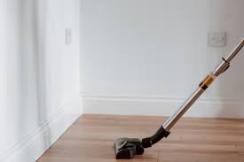Sang penemu james dyson, mengambil ide prinsip kerja airfoil sayap pesawat terbang yang memampatkan tekanan udara. Wajib Tahu Cara Kerja Vacuum Cleaner