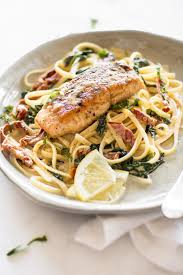 Creamy Tuscan Salmon Is A 20 Minute Family Friendly Pan Seared Salmon Dinner Recipe With The Tuscan Salmon Recipe Healthy Salmon Recipes Salmon Dinner Recipes