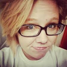 Kari Durham's Instagram, Twitter & Facebook