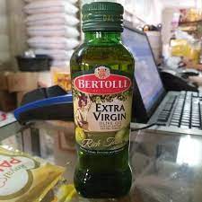 Oleh karana khasiat minyak zaitun yang tinggi, ianya banyak digunakan dalam kosmetik, perubatan, memasak, sabun, dan juga digunakan sebagai bahan. Bertolli Extra Virgin Olive Oil 250ml Minum Minyak Zaitun Shopee Indonesia