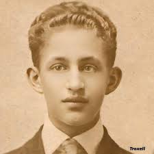 Just a couple of pictures I took of Larry. He was a very nice man and it  was a pleasure to talk to him.