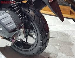 Berbicara tentang modifikasi vario 150 vario merupakan salah satu varian sepeda motor yang diproduksi oleh perusahaan hondajenis sepeda. Pakai Pelek Beda Ukuran Segini Ukuran Ban Maksimal Di Honda Adv150 Semua Halaman Gridoto Com