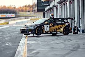 Unter dem motto „sicheres fahren mit verantwortung und kontrolle will das rennteam. Max Grote Fotografie Max Kruse Racing