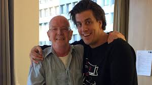Zanger rob kemps is vader geworden van een zoon. Snollebollekes Draagt Award Op Aan Ernstig Zieke Nestor Entertainment Telegraaf Nl