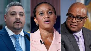 New York City Mayor Eric Adams's administration is in chaos as federal  probes target his inner circle