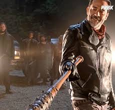 When awoken he finds himself in a zombie apocalypse. The Walking Dead Saison 7 On Sait Qui Va Mourir L Episode 1 Deja Spoile Purebreak