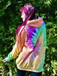 Am ende des rüschenärmeln streulicht. Mandala Hoodie