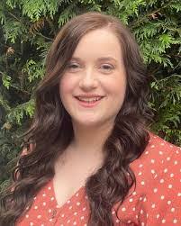 Samantha Lynes's Instagram, Twitter & Facebook