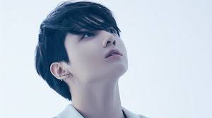 Família de brasileira detida na Coreia do Sul por stalkear Jung Kook, do BTS, diz que ela tem transtorno mental e tenta trazê-la ao Brasil