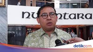 Pria yang memunculkan jargon 'dag dig dug duer daia' ini sempat diisukan sebagai kembaran fadli zon karena beberapa kemiripan di wajahnya. Kpk Wacanakan Dpr Tak Digaji Fadli Zon Jangan Ngomong Sembarangan