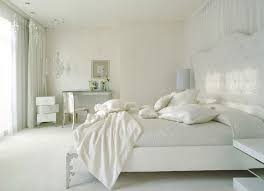 La testiera del letto ad esempio può diventare un elemento in grado di rendere la. Camere Da Letto Bianche Ecco 45 Esempi Di Design Mondodesign It