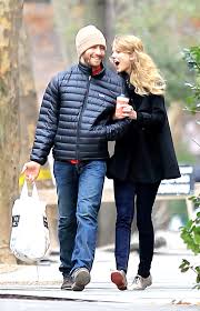 Everyone is curious about why these two broke up, so let's take a look at their relationship. Jake Gyllenhaal Treats His Princess Taylor Swift To A Private Movie Date Exclusive Hollywood Life