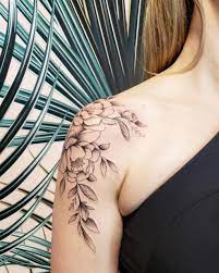 If you're looking for inspiration for fresh new ink, you may want to consider a butterfly. Updated 65 Graceful Shoulder Tattoos For Women August 2020