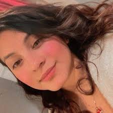 Candy Nieves (@candynieves)