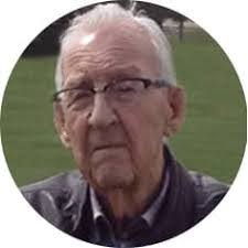 Amanda Findlay's Instagram, Twitter & Facebook