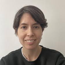 Anna Font's Instagram, Twitter & Facebook