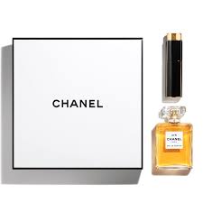 The design of its bottle has been an important part of the product's allure. N 5 Eau De Parfum Twist And Spray Set Chanel