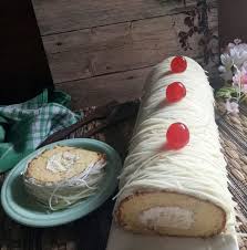 Selain cita rasa yang enak dan nikmat, roti ini disukai karena memang memililiki ciri khas tersendiri. Cara Membuat Bolu Gulung Keju