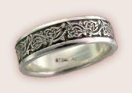 This Is Claire S Ring From The Outlander Series I Love These Books Outlander Outlander Ring Diana Gabaldon
