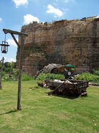 Easy Diy Rustic Wooden Lamp Posts Lanterns Inspired By Fiesta Texas Rustic Outdoor Lighting Rustic Lanterns Post Lights