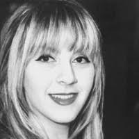 Samantha Hopkins's Instagram, Twitter & Facebook