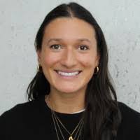 Thea Yates's Instagram, Twitter & Facebook