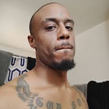 Face-to-face in NYC 🔥 Who ya got in this fight