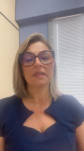 Evite a malha fina no IR!, • Informe os dados corretos, • Nada de “chutar”  valores, • Declare seus dependentes e despesas com responsabilidade,  Precisa de ajuda? Vem pro direct!