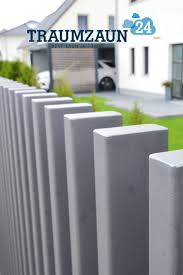 Ganz Schon Stark Oder Die Profilstarke Der Vertikalen Streben Des Zauns Kronos Sind Wahlweise In 60x20 Mm 60x30 Mm Oder 80x30 Mm Die St Zaun Ideen Zaun Idee