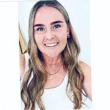 Colette Schroeder's Instagram, Twitter & Facebook