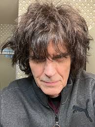 Leigh Gregory's Instagram, Twitter & Facebook