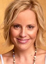 Emma Caulfield : biographie, carrière et filmographie