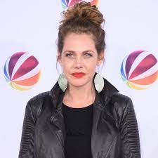 There are lots of pics of photoshoots, where she looks awesome always. Felicitas Woll Ihr Zweites Kind Ist Auf Der Welt Gala De