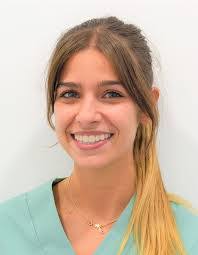 Beatriz White's Instagram, Twitter & Facebook