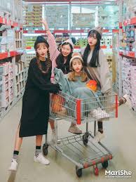  42 Ide 4 Sahabat Korea Gaya Model Pakaian Korea Model Pakaian Gaya Model Pakaian