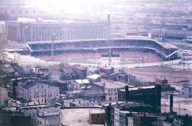 Crosley Field Dalton Post Office In Background Cincinnati Reds Cincinnati Reds Baseball Cincinnati