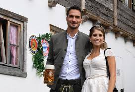 But the constant in his life has been wife cathy. Borussia Dortmund Returning Hero Mats Hummel S Wife Cathy Faces Court Battle Over Restaurant Bill