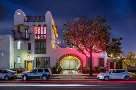 In santa barbara, california, the fascinating and tumultuous life of the rich capwells around who gravitate other families, from the. Santa Barbara Aia S Architectours Downtown Santa Barbara