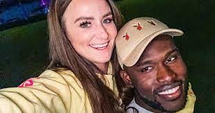 Leah Mobley's Instagram, Twitter & Facebook