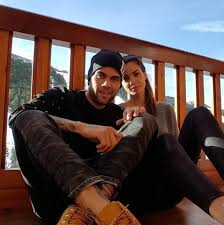 Check spelling or type a new query. Dani Alves E Joana Sanz Casaram Se Em Segredo