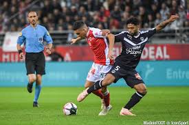 To get from reims to bordeaux, you can take one of the 7 trains which run this journey daily. L1 Les Compos Officielles De Bordeaux Reims