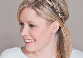 Starting with the left side, take a handful of hair and separate it into three pieces. 14 Ridiculously Easy 5 Minute Braided Hairstyles Brit Co